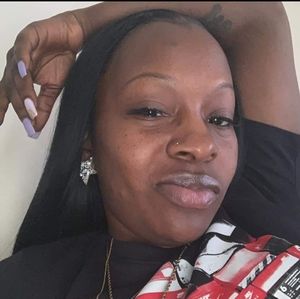 Meet your Posher, Larisha